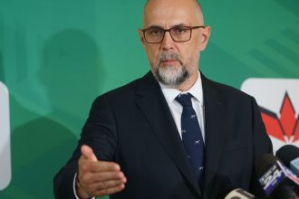 viitorul premier va fi unul politic anunta kelemen hunor udmr a respins ideea rotativei guvernamentale la discutiile cu nicusor dan 6839e3e0b167f
