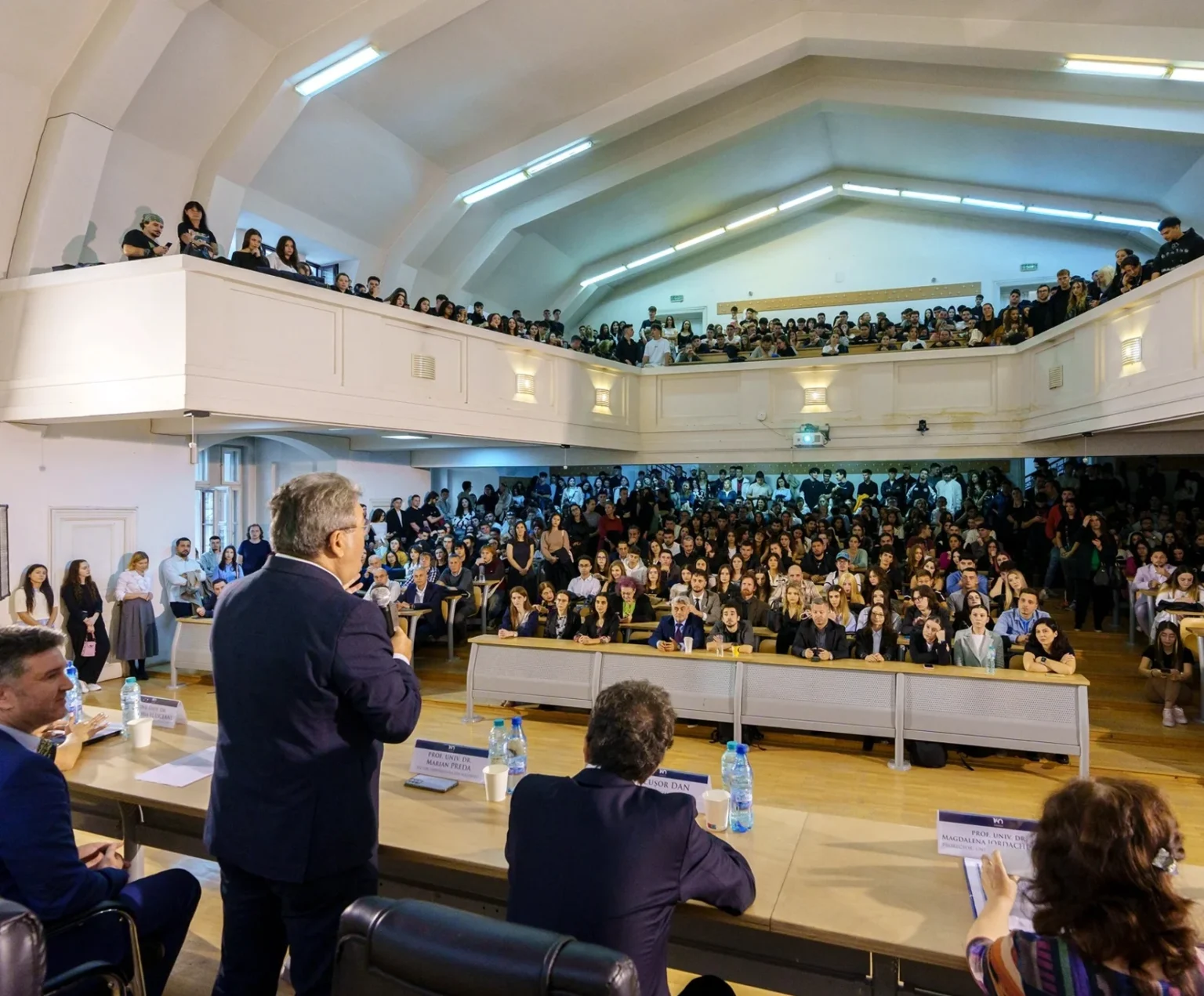 150 de locuri la programul de licenta marketing oferta facultatii de administratie si afaceri a ub 683bef01d9535