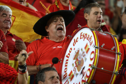 a murit manolo cel mai cunoscut suporter al echipei de fotbal a spaniei 68417b191d9dd