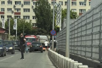 accident cu pieton pe strada aurel persu la iesirea din hornbach berceni o ambulanta smurd se afla la fata locului 683c2e51841a5