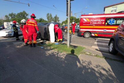 alerta accident grav cu o masina care s a rasturnat pe bd nicolae grigorescu din bucuresti martor doua persoane au fost ranite 68428c6cdb152