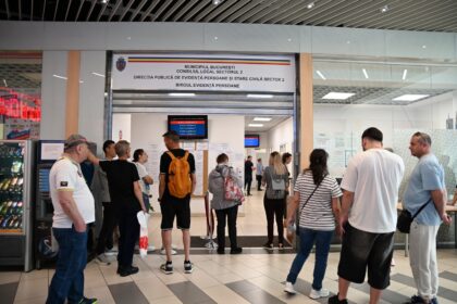 cartea electronica de identitate disponibila acum si pentru copiii sub 14 ani din sectorul 2 684024738d760