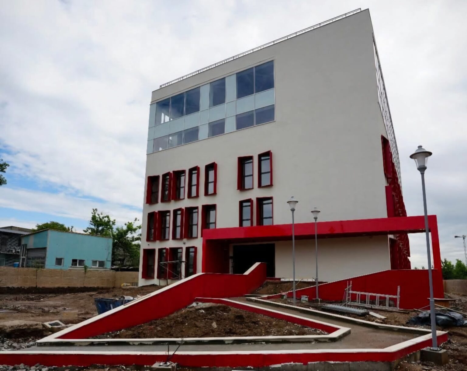 complexul educational victor brauner complet functional in toamna 683e8faaebc84