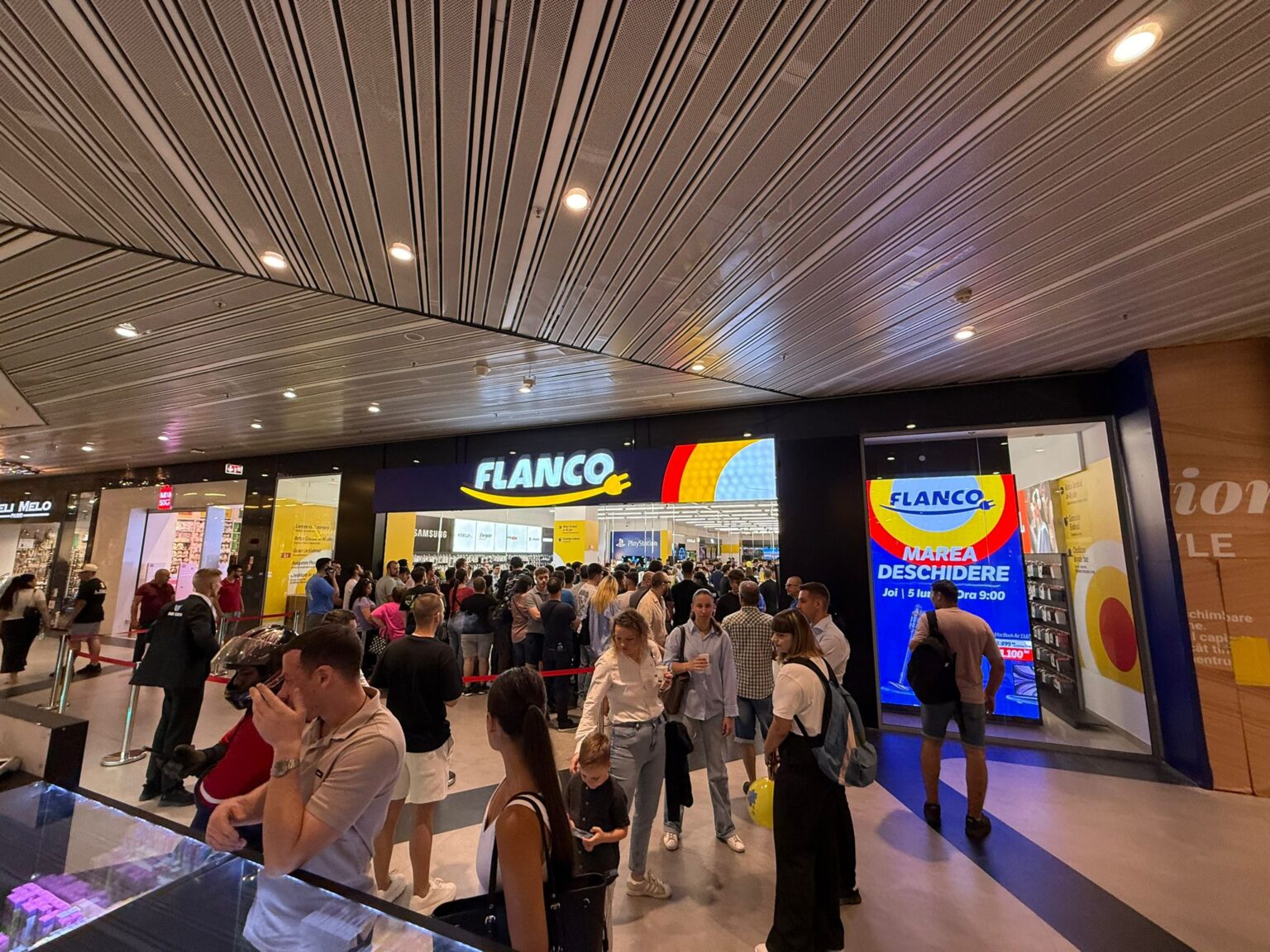 flanco a deschis un nou magazin in bucuresti 6841771e4414f