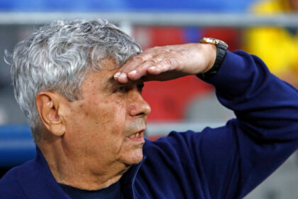 mircea lucescu a renuntat la louis munteanu pentru meciul cu austria a fost un antrenament mai dificil 6843360ebb4cd