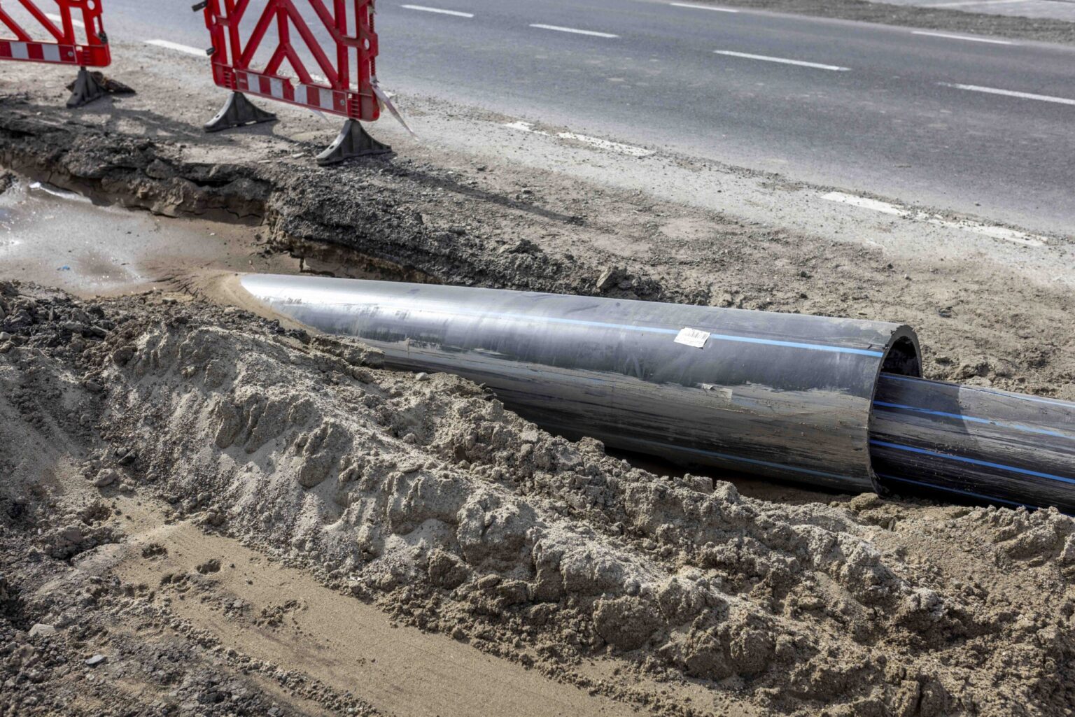 noi santiere termoenergetica pentru modernizarea si reparatia unor conducte din bucuresti peste 1000 de blocuri din 3 sectoare sunt afectate 683d72f28fb8b