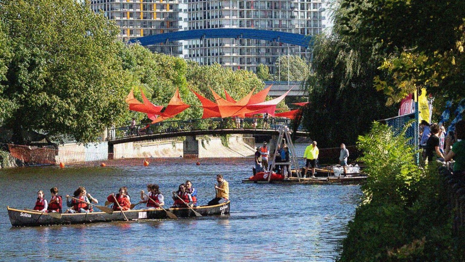 plimbari gratuite astazi si maine cu sup uri caiace si canotci la dambovita delivery ce alte activitati sunt pregatite pentru bucuresteni 68445b43bf02a