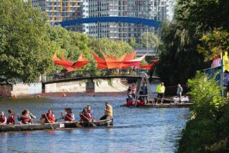 plimbari gratuite astazi si maine cu sup uri caiace si canotci la dambovita delivery ce alte activitati sunt pregatite pentru bucuresteni 68445b43bf02a