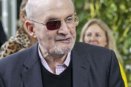 salman rushdie a vorbit despre pericolul ai ce spune despre momentul in care scriitorii vor fi distrusi de inteligenta artificiala 68450bff2f2b4