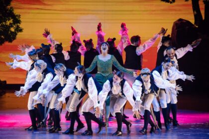 shrek musicalul cucereste bucurestiul primele doua reprezentatii sold out ultimele bilete disponibile pentru 3 si 4 iunie 683ecbea18cb2