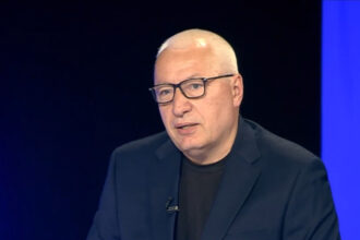 video iulian fota fost consilier prezidential romania se va confrunta in urmatorii ani cu o cursa grea care presupune pericole majore 683d5c279b7a7