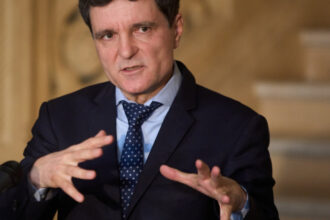 video nicusor dan discuta astazi cu oficialii comisiei europene despre deficitul excesiv si pnrr 683ea44927c2a