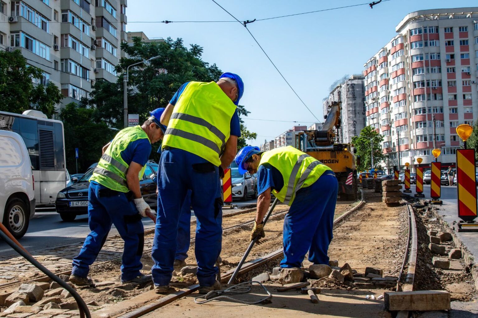 a inceput reabilitarea liniei de tramvai pe bd chisinau foto 689c8eb936d76