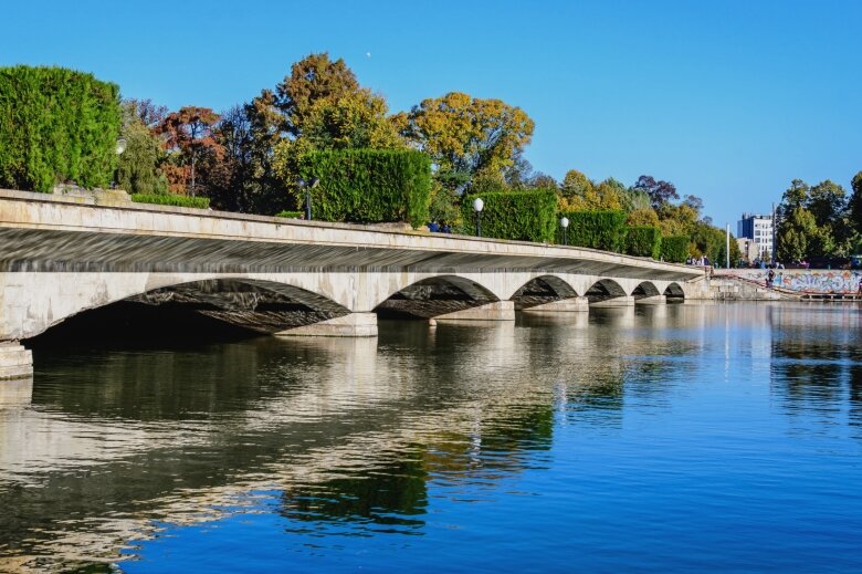 arborii pierduti ai bucurestiului f09f8cb3calatoria incepe in parcul carol unde era uriasul frasin monumental de la 1900 doborat la furtuna din iunie tur ghidat gratuit 68a571244669c