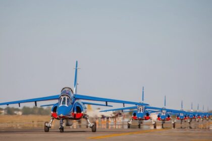 bias 2025 e29c88efb88f pregatiti va sa fiti uimiti patrouille de france una dintre cele mai spectaculoase formatii de acrobatie din lume se antreneaza azi peste bucuresti 68b1591a5a3e5