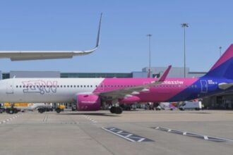 bucharest international air show 2025 wizz air participa cu activitati speciale surprize si mult asteptatul zbor la joasa altitudine al aeronavei a321neo 68aece5d87327