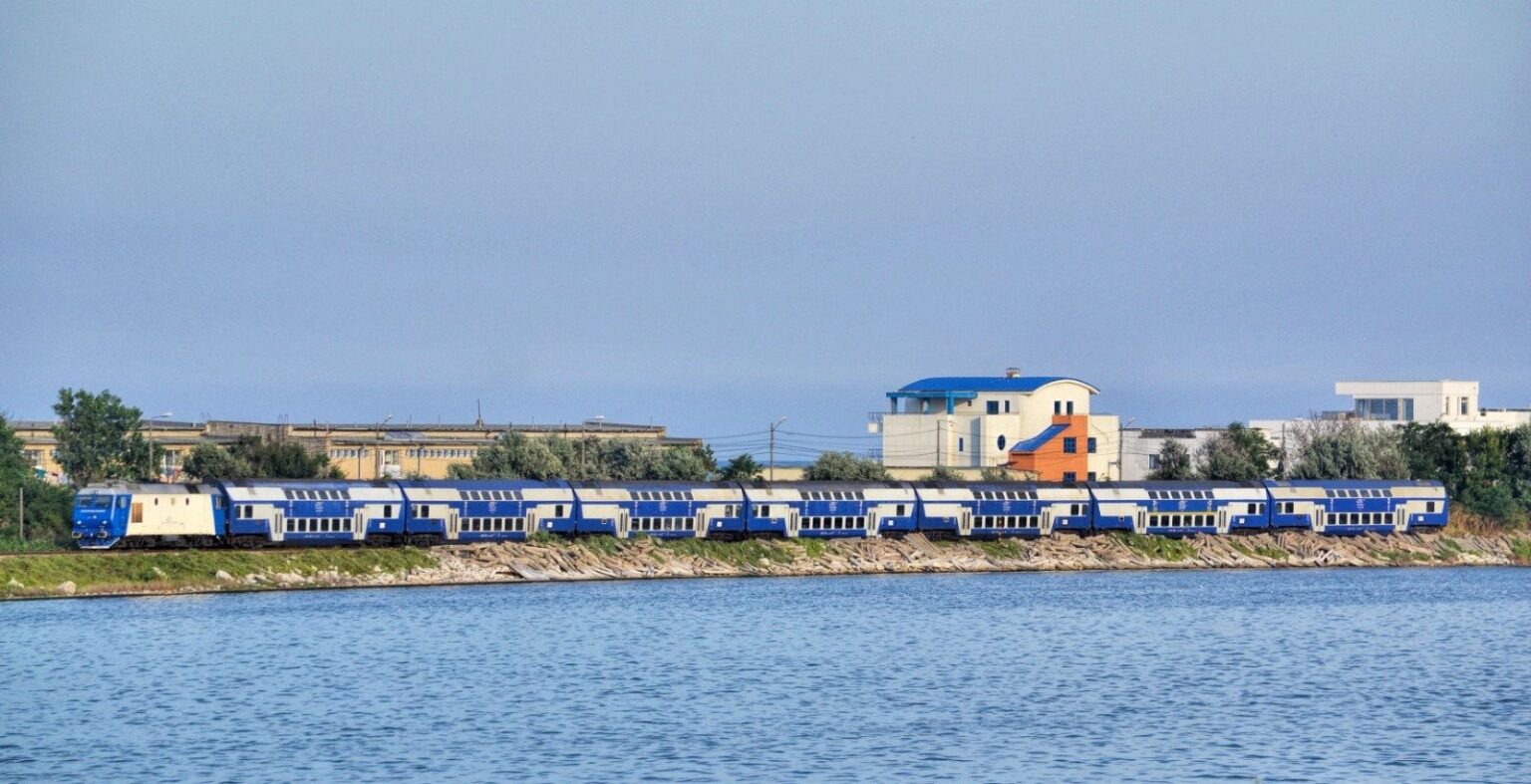 cfr suplimenteaza vagoanele pentru minivacanta si avertizeaza posibile probleme la aerul conditionat 689b237e9d7b1