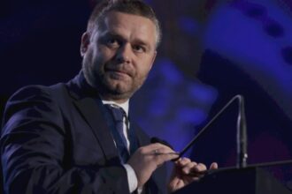 dl ciucu vrea si el sa fie candidatul comun pnl usr la alegerile la pmb el crede ca ar castiga detasat l as bate in bucuresti si pe calin georgescu 68af389078a39