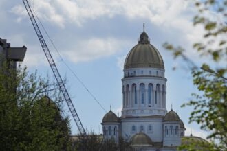 doua milioane de lei pentru lucrarile de la catedrala mantuirii neamului din partea ps2 patriarhia romana a cerut banii ca sa termine mai repede construirea 68af389f18d78