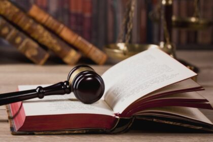 esential judecatori si procurori din bucuresti opresc activitatea pe termen nelimitat protesteaza astfel fata de modificarea pensiilor speciale ale magistratilor 68ada7edb4fcd