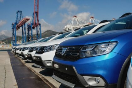 ministrul finantelor a semnat acorduri de finantare pentru automobile dacia si drm draxlmaier romania sisteme electrice 68ac9746b05ac
