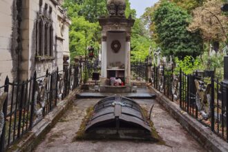 mormantul iuliei hasdeu cel mai jefuit din cavou din cimitirul bellu va fi pus in siguranta monumentul la care n a s a intervenit de peste un secol sta acum sa cada 689dcdff5f98f