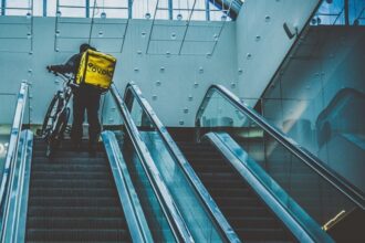 muncitorii straini din romania sunt blocati de birocratia hibrida 68a162489841e