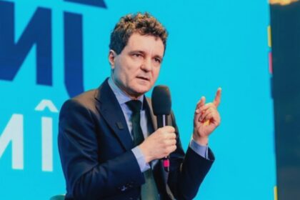 nicusor dan le urez prietenilor nostri ucraineni puteri reinnoite si speranta neclintita pentru un viitor mai bun 68aacc0b1debc