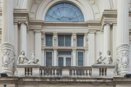 palatul dacia unde va fi pinacoteca bucuresti inca asteapta startul lucrarilor ar trebui sa inceapa in ianuarie dar art safari are contract prelungit pana in februarie 68ac75e1a1287