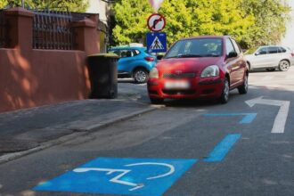 parcarile albastre de pe soseaua pantelimon au fost date in exploatare soferii trebuie sa achite taxa de 5 lei h catre pmb pentru a evita amenzile 68b03a55c906f