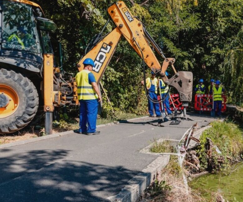 primaria capitalei incepe lucrarile de punere in siguranta a aleilor din parcul herastrau 68a7eba7b9546