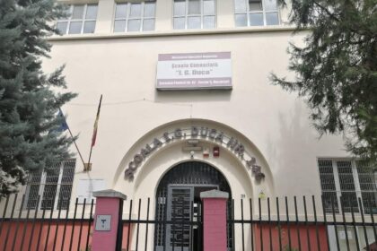 primarul sectorului 5 cere urgentarea procedurilor pentru reabilitarea scolii gimnaziale i g duca vlad popescu piedone atunci cand vine vorba de educatia copiilor nu est 689b672eca871