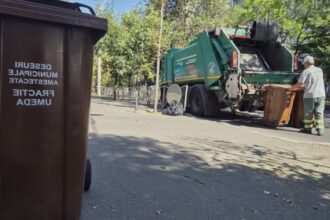 sectorul 1 anunta modificari la taxa de ridicare a gunoiului menajer platesti pentru cat arunci 68a7f2a646947