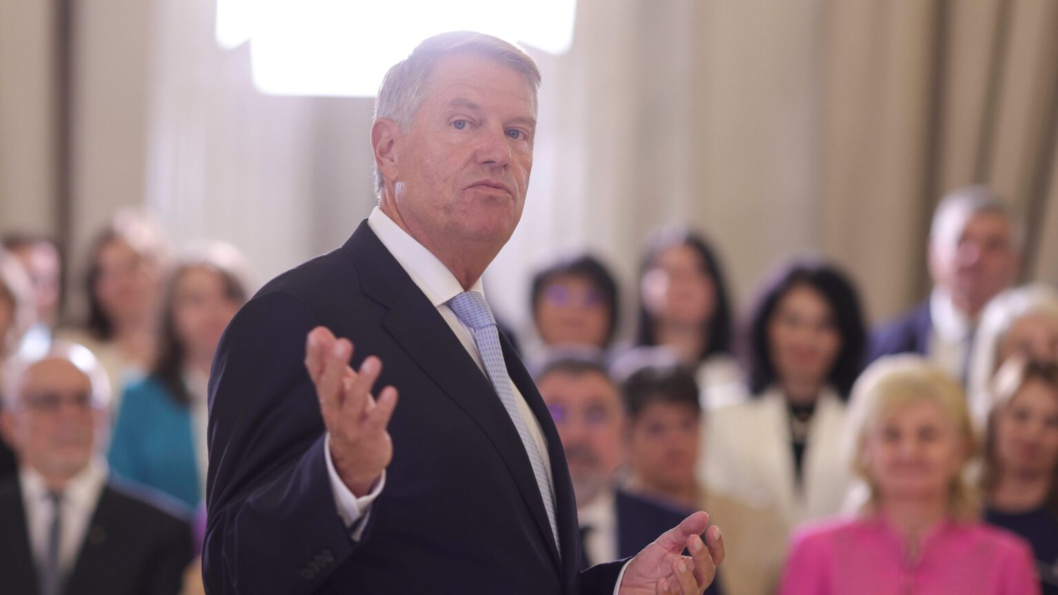 surpriza de la anaf pentru klaus iohannis fostul presedinte trebuie sa plateasca 47 milioane de lei pentru inchirierea vilei din sibiu 689e145ece56d