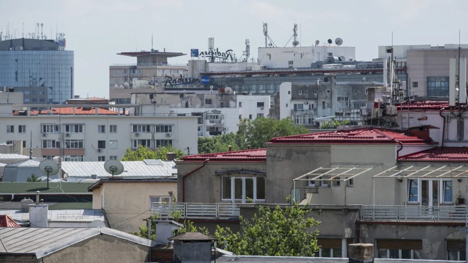 termo alert activat una din trei cladiri din bucuresti nu are apa calda e recordul verii peste 3 000 de cladiri au aceasta problema 689c6ef97ce5d