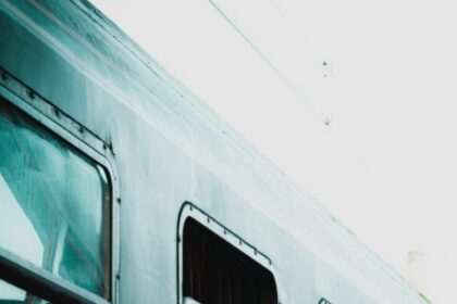 trenurile care au plecat spre litoral au avut intarzieri de pana la trei ore din cauza unei probleme intre fetesti si cernavoda 689f789fe0c51