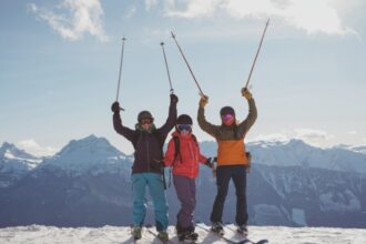 vesti pentru iubitorii de ski din bucuresti helly hansen deschide un magazin cu articole sportswear in promenada mall 68ac265316e11