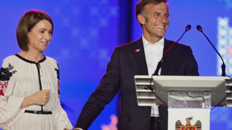 video emmanuel macron discurs in limba romana primit cu urale la chisinau datorita voua inima europei bate mai puternic ca niciodata 68afdf744f4fc