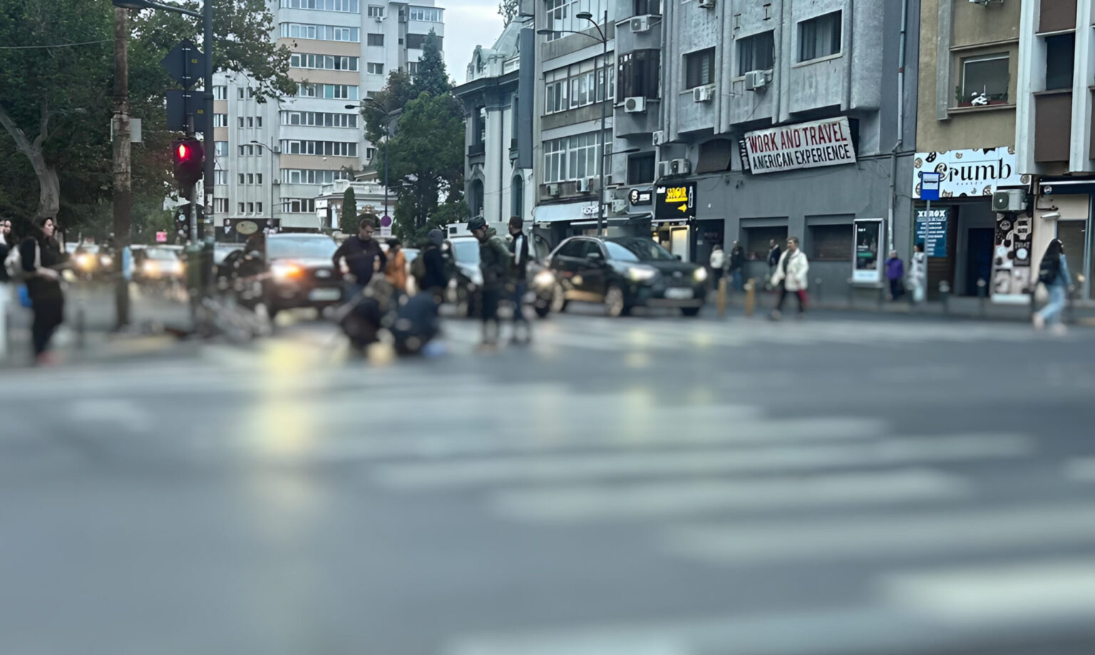 accident cu trotineta in aceasta dimineata pe calea dorobanti in coltul cu ase trotinetistul cazut pe trecerea de pietoni 68db6f9907285