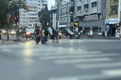 accident cu trotineta in aceasta dimineata pe calea dorobanti in coltul cu ase trotinetistul cazut pe trecerea de pietoni 68db6f9907285
