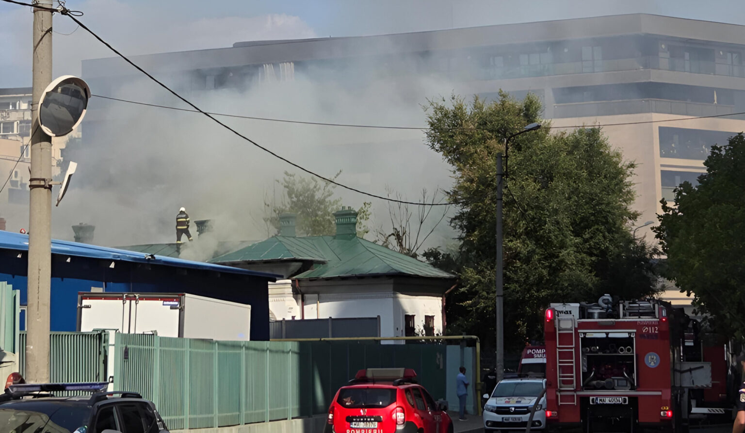 alerta incendiu puternic in bucuresti martori il vad de la sincai e extins la alte trei case de pe strada ion minulescu 68b84e9e689b6 1