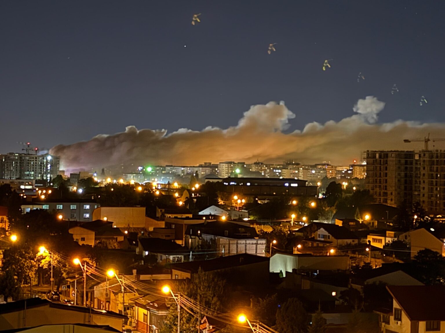 aproximativ 7000 de metri parati au ars in incendiul de la depozit din sectorul 2 al capitalei 68d37226e608a