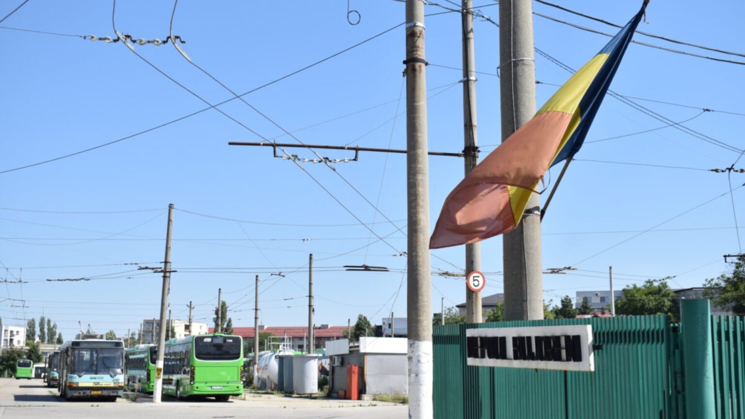 astazi avem porti deschise la depourile stb militari si bujoreni f09f9a8e in weekend avem tururi ghidate la aeroportul baneasa tot in cadrul saptamanii mobilitatii 68cbe45c2d60d