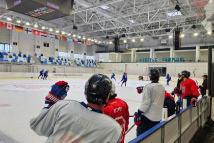 au inceput meciurile de hochei la patinoarul berceni arena in cadrul campionatului national in acest weekend au loc 3 partide pe gheatae29bb8efb88f 68bb08605d860