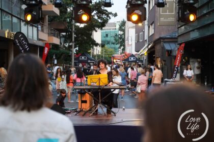 avem weekend cu street art festival in dorobanti f09f8ea8 sunt expuse diferite lucrari iar copiii si parintii pot participa la o multime de ateliere 68cd3cdf113d2