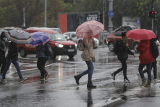 avertizare nowcasting e cod galben de ploaie in bucuresti in aceasta seara anm vor fi si descarcari electrice si intensificari de scurta durata ale vantului 68c43ef23770f