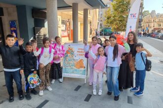 bucuria primului spectacol copiii din mogosoaia la teatrul ion creanga 68d64647c12cd