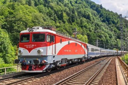 calatorii nu vor putea cumpara bilete online pentru tren in primele ore ale zilei de vineri 68d53c919beef