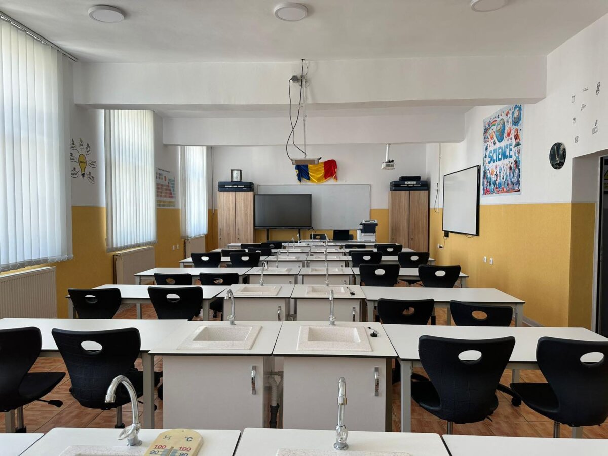 cj ilfov lucrarile de reabilitare la gradinita si scoala din tunari finalizate 68b831eca54d5