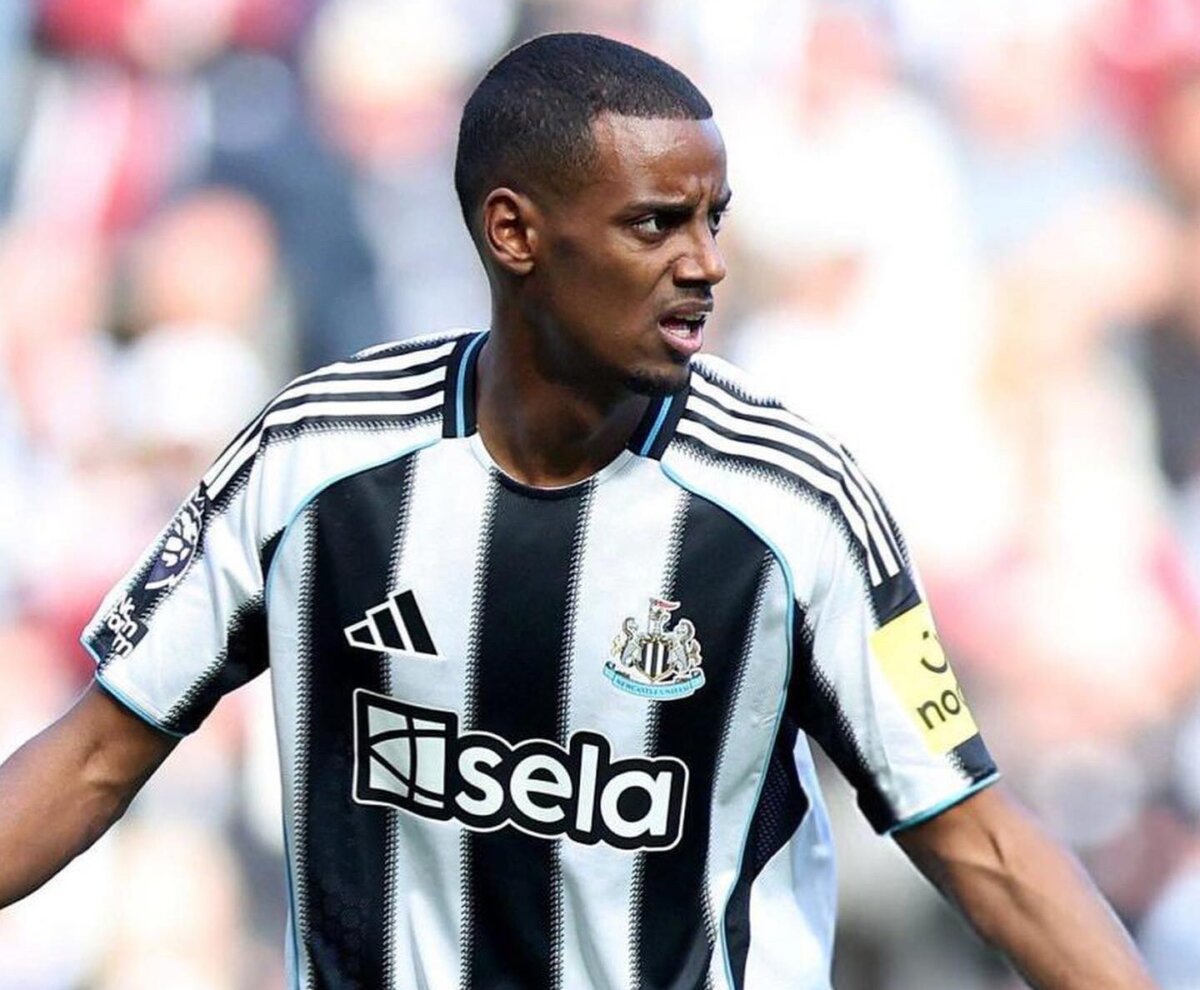 comportamentul lui isak de a forta transferul arata rau pentru fotbal considera alan shearer 68b822b42f2b0